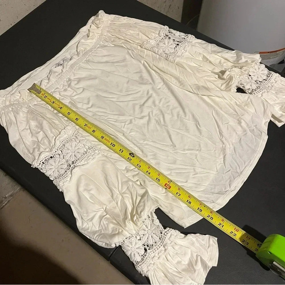 Va Va by Joy Han USA Blouse Women's S Off White Top Off Shoulder Lace Sleeves - Picture 9 of 9
